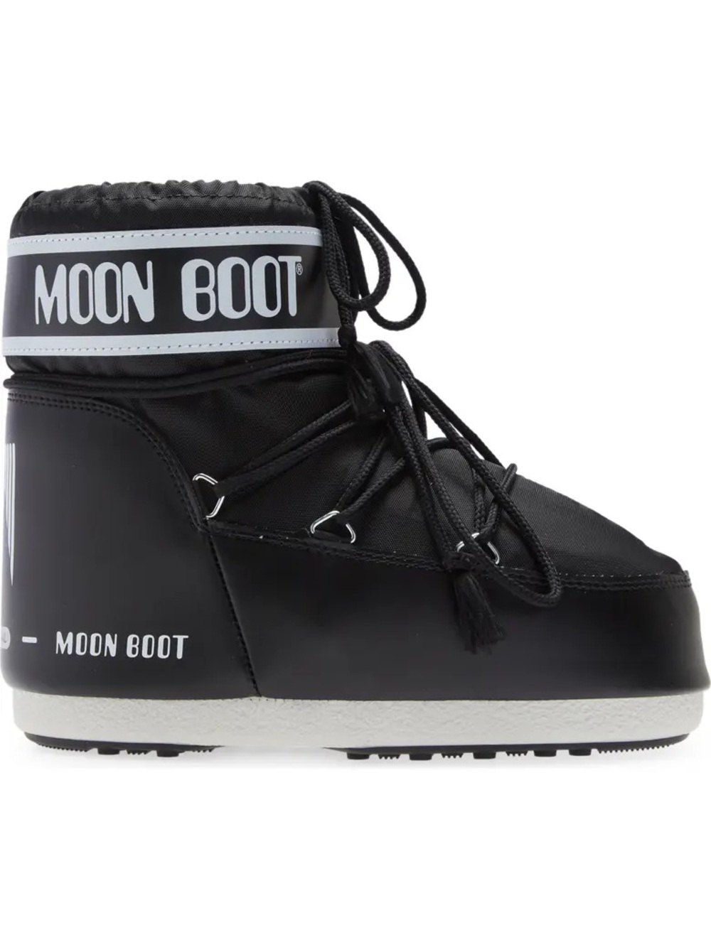 LIKE NEW! MOON BOOT Classic Low 2 Water Repellent Nylon Boot